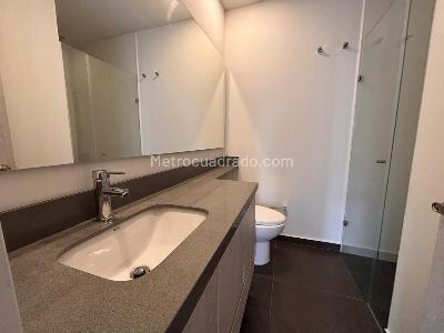 Apartamento de 2 alcobas en venta en Loma Padre Marianito, Medellín, 81 m² · foto 12 de 15