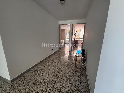Apartamento de 3 alcobas en venta en Las Acacias, Medellín, 168 m² · foto 8 de 16