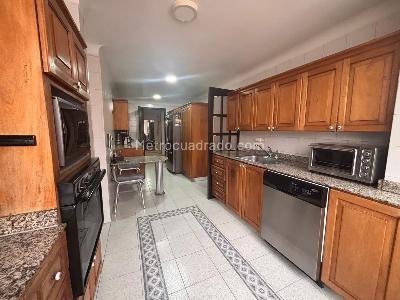 Apartamento de 5 alcobas en venta en El Poblado La Florida, Medellín, 355 m² · foto 8 de 20