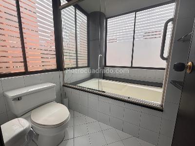Apartamento de 5 alcobas en venta en El Poblado La Florida, Medellín, 355 m² · foto 19 de 20