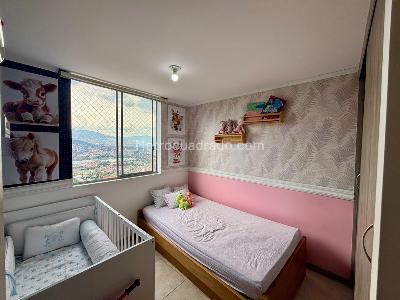 Apartamento en venta en La Cuenca, Envigado · foto 3 de 14