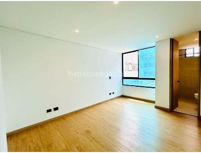 Apartamento de 3 alcobas en venta en La Castellana, Medellín, 101 m² · foto 2 de 12
