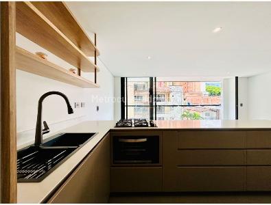 Apartamento de 3 alcobas en venta en La Castellana, Medellín, 101 m² · foto 7 de 12