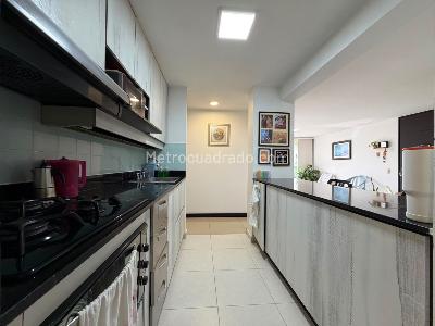 Apartamento en venta en Belen Loma De Los Bernal, Medellín · foto 5 de 16