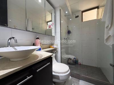Apartamento en venta en Belen Loma De Los Bernal, Medellín · foto 8 de 16