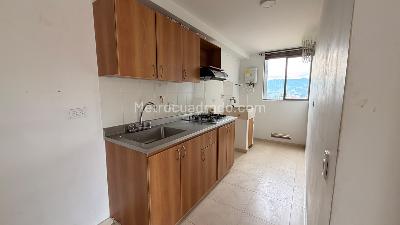Apartamento de 3 alcobas en venta en Los Parra, Medellín, 74 m² · foto 4 de 13