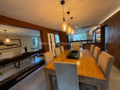 Apartamento de 5 alcobas en venta en El Tesoro, Medellín, 256 m² · foto 5 de 17