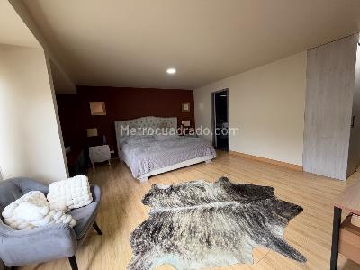 Apartamento de 5 alcobas en venta en El Tesoro, Medellín, 256 m² · foto 9 de 17