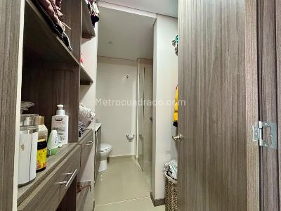 Apartamento en venta en Ditaires, Itagüí · foto 3 de 13