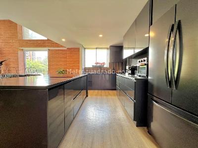 Apartamento de 2 alcobas en venta en El Tesoro, Medellín, 145 m² · foto 7 de 20