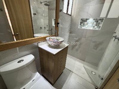 Apartamento de 3 alcobas en venta en El Poblado Loma De Los Parra, Medellín, 76 m² · foto 11 de 17