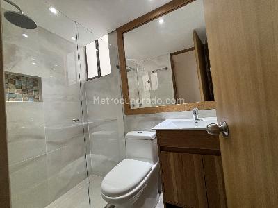 Apartamento de 3 alcobas en venta en El Poblado Loma De Los Parra, Medellín, 76 m² · foto 15 de 17