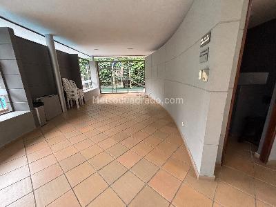 Apartamento de 3 alcobas en venta en El Poblado Loma De Los Parra, Medellín, 76 m² · foto 17 de 17