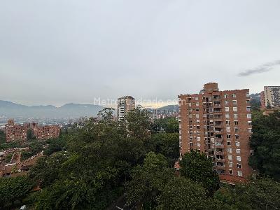 Apartamento de 3 alcobas en venta en El Poblado Loma De Los Parra, Medellín, 76 m² · foto 3 de 17