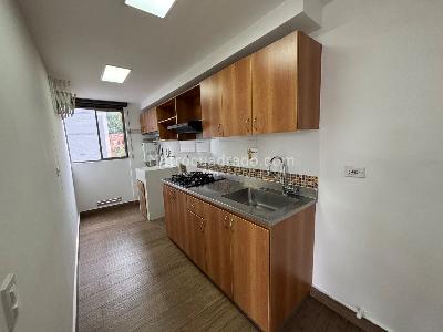 Apartamento de 3 alcobas en venta en El Poblado Loma De Los Parra, Medellín, 76 m² · foto 5 de 17