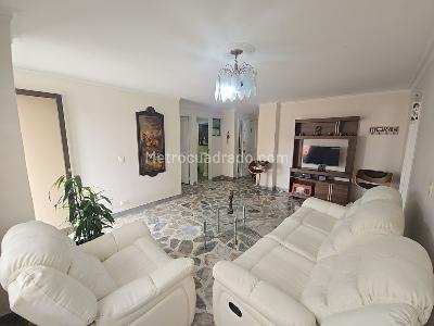 Apartamento de 3 alcobas en venta en Las Acacias, Medellín, 164 m² · foto 13 de 16