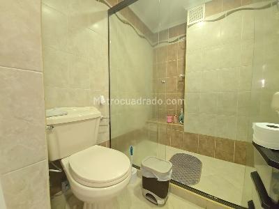 Apartamento de 3 alcobas en venta en Las Acacias, Medellín, 164 m² · foto 2 de 16