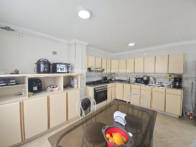Apartamento de 3 alcobas en venta en Las Acacias, Medellín, 164 m² · foto 3 de 16