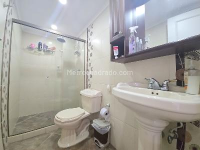 Apartamento de 3 alcobas en venta en Las Acacias, Medellín, 164 m² · foto 9 de 16