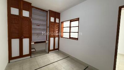 Casa de 5 alcobas en venta en Estadio, Medellín, 194 m² · foto 13 de 20