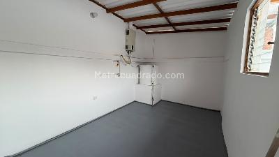 Casa de 5 alcobas en venta en Estadio, Medellín, 194 m² · foto 19 de 20