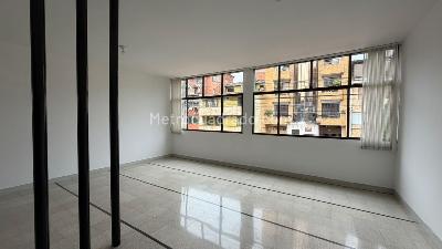 Casa de 5 alcobas en venta en Estadio, Medellín, 194 m² · foto 4 de 20