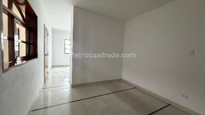 Casa de 5 alcobas en venta en Estadio, Medellín, 194 m² · foto 8 de 20