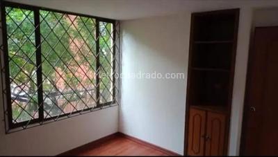 Apartamento de 3 alcobas en venta en Caobos Salazar, Bogotá, 61 m² · foto 2 de 11