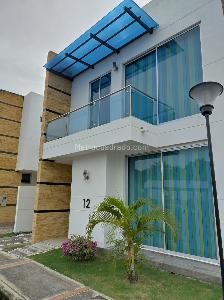 Casa de 4 alcobas en venta en Via El Peñon, Girardot, 140 m² · foto 11 de 20