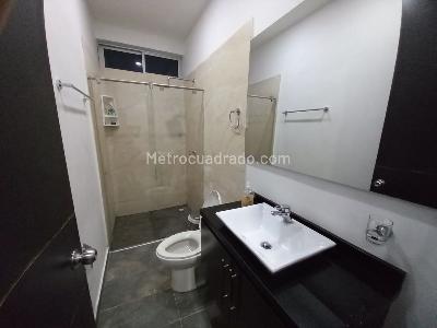 Casa de 4 alcobas en venta en Via El Peñon, Girardot, 140 m² · foto 12 de 20