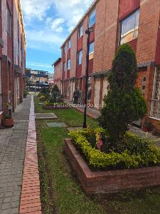 Casa en venta en Castilla, Bogotá · foto 2 de 20