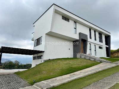 Casa de 4 alcobas en venta en Ruitoque Alto, Floridablanca, 297 m² · foto 5 de 20