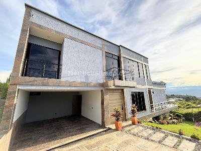 Casa de 5 alcobas en venta en Ruitoque Alto, Floridablanca, 600 m² · foto 4 de 20