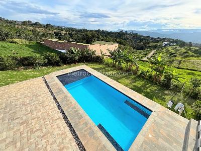 Casa de 5 alcobas en venta en Ruitoque Alto, Floridablanca, 600 m² · foto 7 de 20