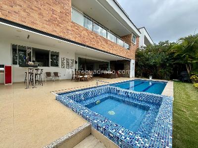 Casa de 5 alcobas en venta en Ruitoque Condominio, Floridablanca, 500 m² · foto 5 de 20