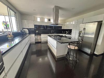 Casa de 5 alcobas en venta en Ruitoque Condominio, Floridablanca, 500 m² · foto 9 de 20