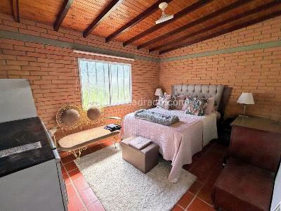 Casa de 5 alcobas en venta en Cr Mirador Del Oriente, Floridablanca, 400 m² · foto 9 de 20