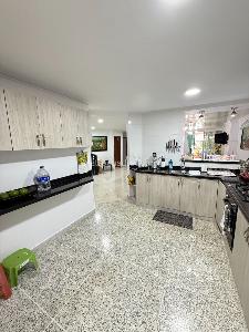 Apartamento de 4 alcobas en venta en Cabecera Del Llano, Bucaramanga, 125 m² · foto 7 de 19