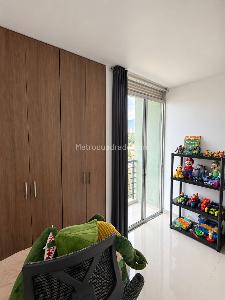 Apartamento de 2 alcobas en venta en Calle 200, Floridablanca, 70 m² · foto 8 de 19