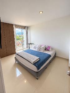 Apartamento de 2 alcobas en venta en Calle 200, Floridablanca, 70 m² · foto 4 de 19