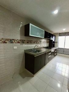 Apartamento de 3 alcobas en venta en Br Prados De Laurentina, Floridablanca, 87 m² · foto 3 de 20