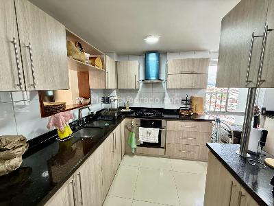 Apartamento de 3 alcobas en venta en El Tejar, Bucaramanga, 115 m² · foto 9 de 19