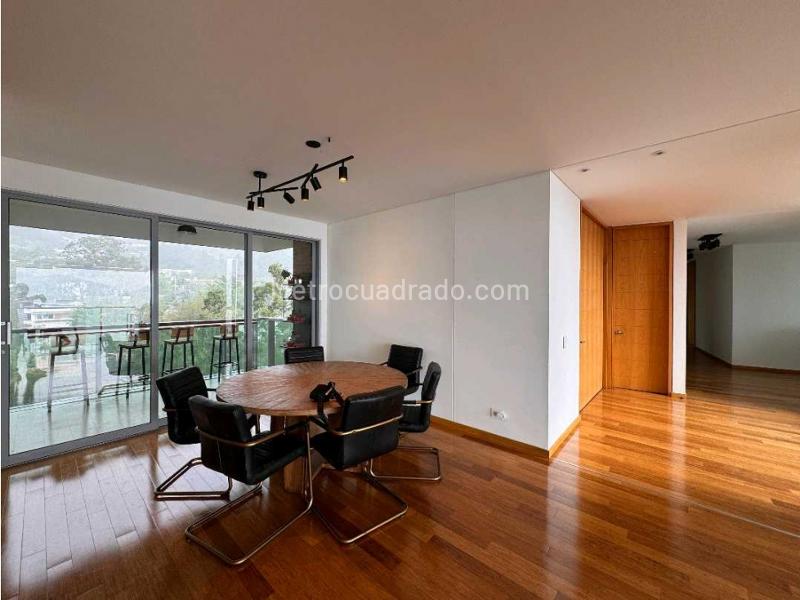 Piso – Medellín, El Poblado - Más