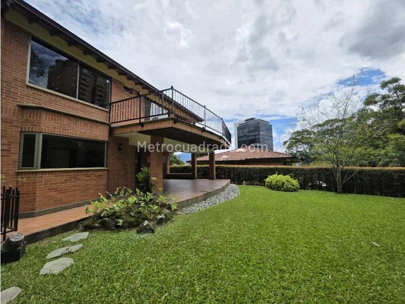 Casa – Medellín, El Poblado - Más