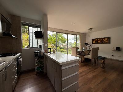 Apartamento de 3 alcobas en venta en El Rincón, Medellín, 88 m² · foto 5 de 18