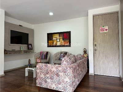 Apartamento de 3 alcobas en venta en El Rincón, Medellín, 88 m² · foto 7 de 18