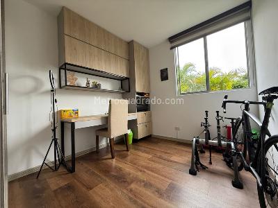 Apartamento de 3 alcobas en venta en El Rincón, Medellín, 88 m² · foto 9 de 18