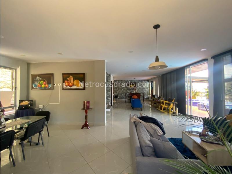 Casa – Bello - Más