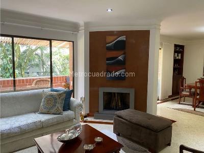 Apartamento de 5 alcobas en venta en San Lucas, Medellín, 330 m² · foto 2 de 20