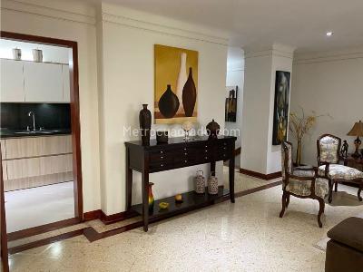 Apartamento de 5 alcobas en venta en San Lucas, Medellín, 330 m² · foto 8 de 20